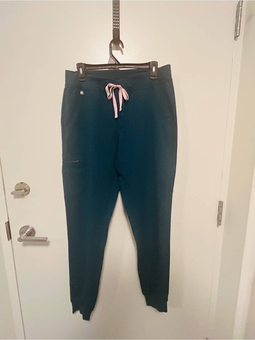 FIGS Teal Joggers style pants and top sold together. Medium/Tall. Sold together